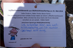 Weltnichtrauchertag 2016: mit den Ballons werden colle Sprüche zum Nichtrauchen auf die Reise geschickt